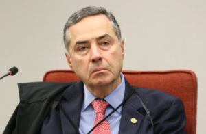 Senadores pedem impeachment do ministro Luís Roberto Barroso