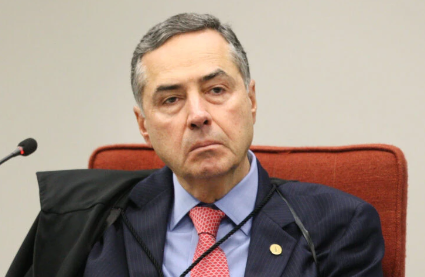 Senadores pedem impeachment do ministro Luís Roberto Barroso
