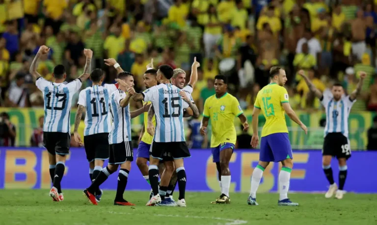 Brasil perde de 1 a 0 para Argentina em jogo tumultuado no Maracanã