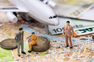 Ministros, incluindo do STF, podem ganhar cota de passagem aérea, em projeto de Randolfe Rodrigues