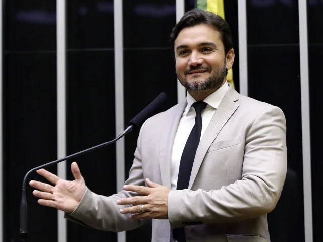 Saiba quando Celso Sabino retorna ao Ministério do Turismo