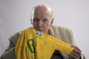 Zagallo, único tetracampeão mundial, morre aos 92 anos no Rio