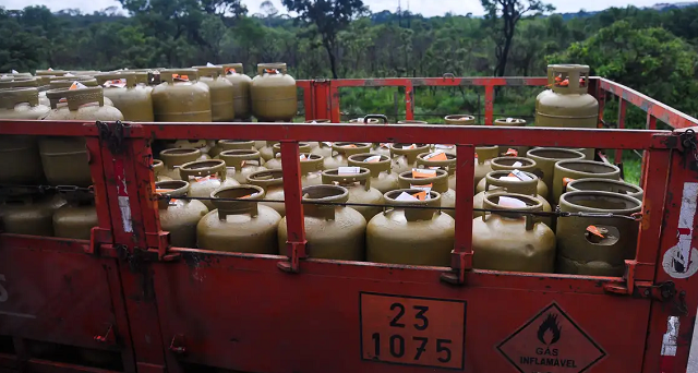 Diesel e gás de cozinha ficam mais caros a partir de hoje (1°)