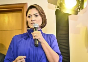 Michelle fala sobre o Apocalipse anunciado por Baby do Brasil
