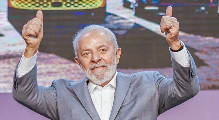 Lula volta a prometer isenção de IR para quem ganha até R$ 5 mil