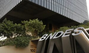 BNDES na COP 30: em dois meses, R$ 140 milhões em crédito para o turismo em Belém