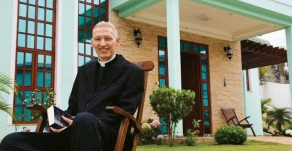 Padre Marcelo Rossi vive em casa de R$ 18 milhões com ‘chão de espelho’ e academia própria