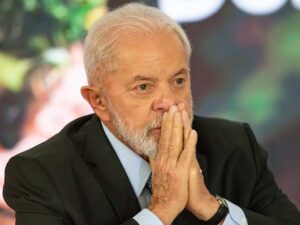Desaprovação ao trabalho de Lula é maior entre evangélicos, diz Quaest
