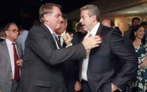 Bolsonaro, Lira e Tarcísio jantam juntos em Brasília e discutem 2026
