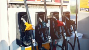 Dia do Consumidor: 6 práticas ilícitas que exigem atenção redobrada dos motoristas antes de abastecer