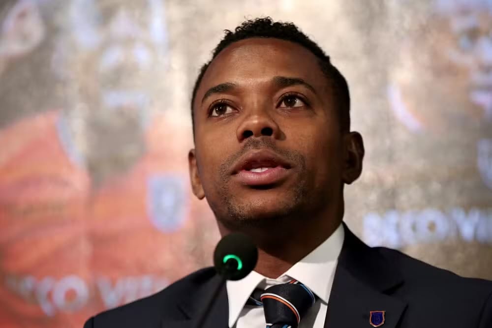 À TV Record, Robinho acusa Justiça da Itália de racismo e explica áudios com risadas