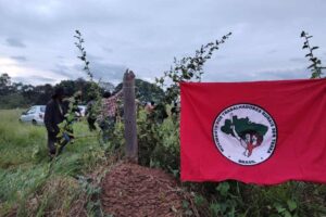 MST manda recado a Lula e seus ministros de governo “Vamos incendiar o agro no Brasil”