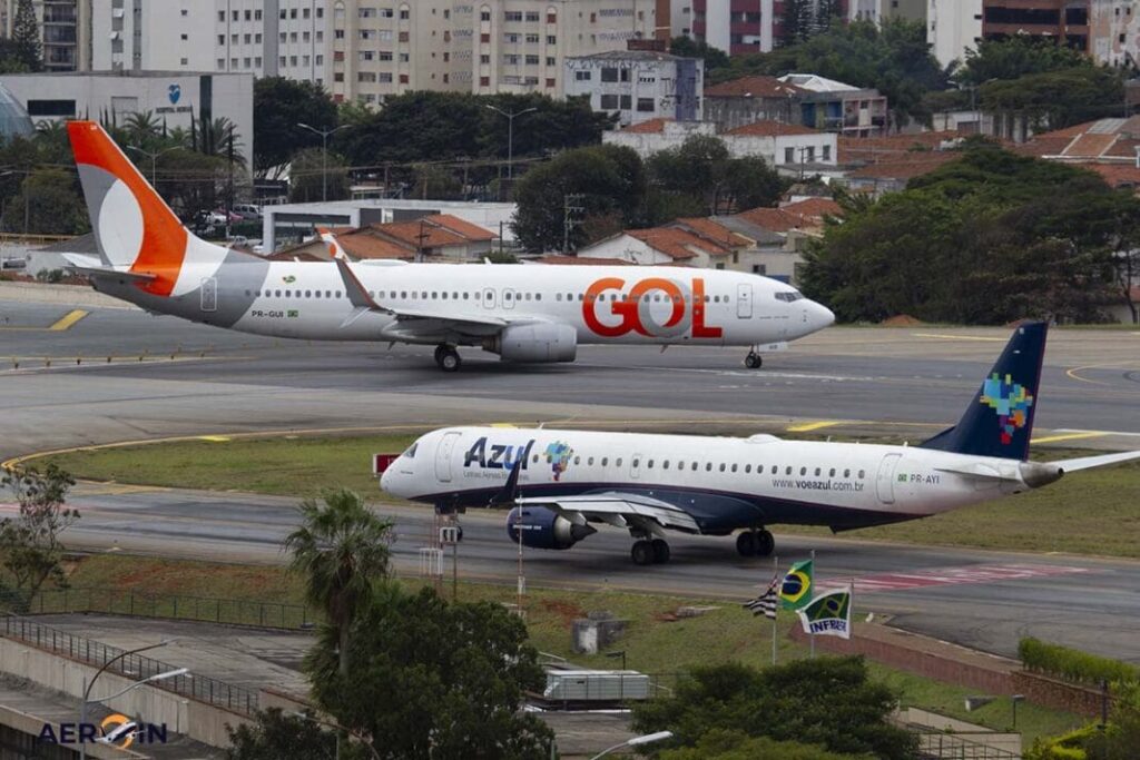 Como passageiros vão ser impactados em caso de fusão entre Gol e Azul? Advogado analisa