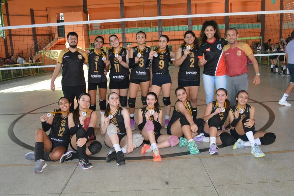 Santa Rosa esnoba nos jogos de vôlei estudantil na Copa Metropolitana Feminina