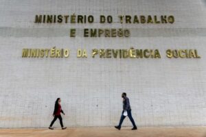 Três categorias de servidores terão reuniões com o governo federal nesta semana