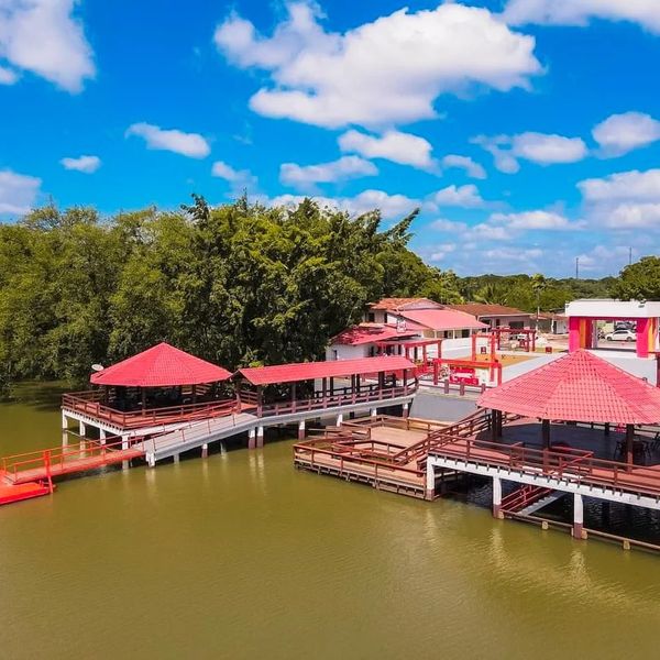 Orla de Benfica, em Benevides, na Grande Belém, oferece estrutura de turismo e lazer