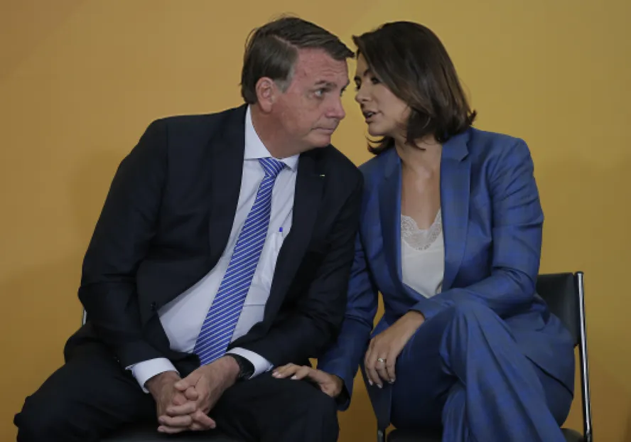 Internado em SP, Bolsonaro está estável, diz Michelle