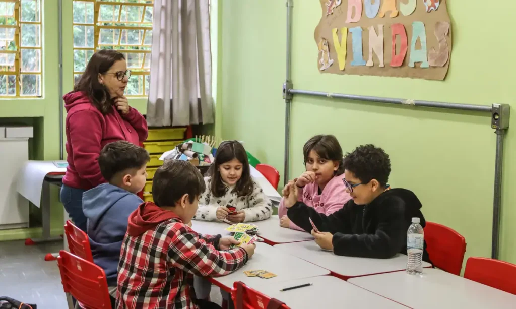 Chega a 173 mil os alunos sem previsão de volta às aulas no Rio Grande do Sul