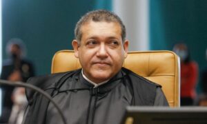 Nunes Marques vota contra habeas corpus para Bolsonaro alegando irregularidade da defesa