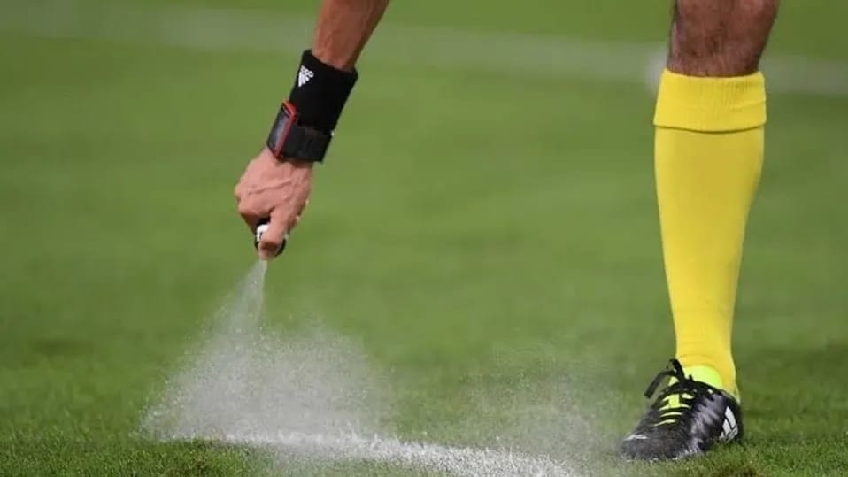 Brasileiro será compensado pela FIFA após 23 anos, com indenização de 40 milhões de dólares; Entenda o caso.