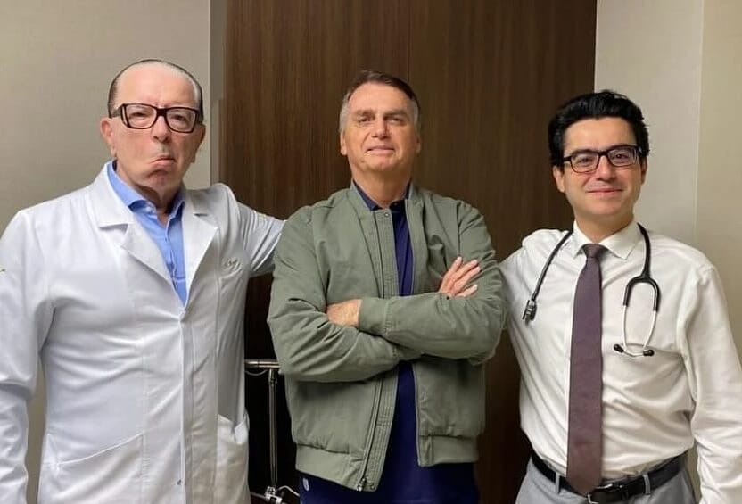 Ex-presidente Jair Bolsonaro recebe alta de hospital após 12 dias de internação em SP