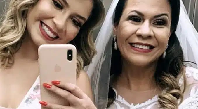 Mãe de Marília Mendonça sofre acidente de carro