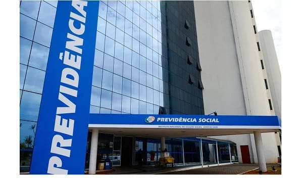STF suspende julgamento sobre reforma da Previdência