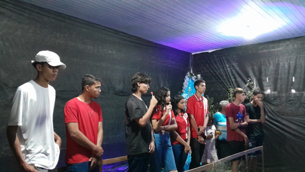 Estudantes e professores comemoram o sucesso da 9ª Feira de Ciência de Rondon do Pará