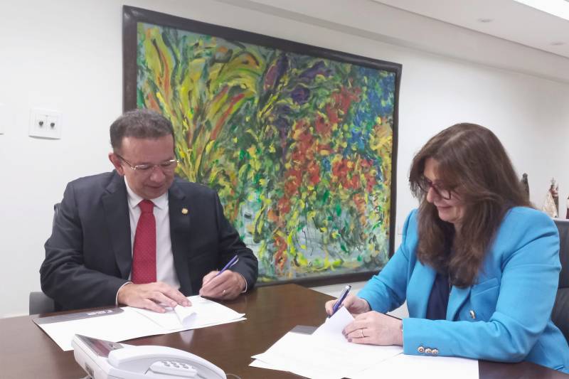 Cosanpa e TCE firmam termo para auditoria externa em projeto de saneamento em Belém