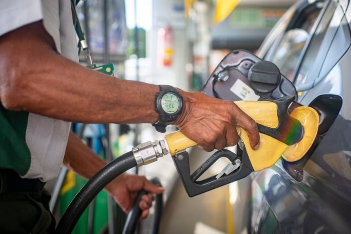 Petrobras aumenta o preço da gasolina e do gás de cozinha