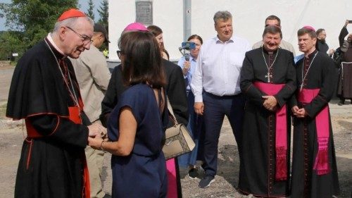 Ucrânia: Parolin destaca dor intensa para as mães que perderam seus filhos