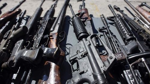 Escândalo das armas contradiz espírito de fraternidade das Olimpíadas, diz Francisco