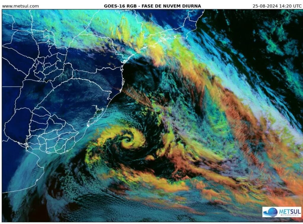 Ciclone na costa intensifica o frio neste começo de semana