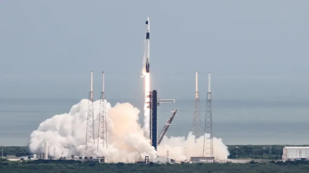 Crew-9: missão de resgate a astronautas é lançada pela SpaceX