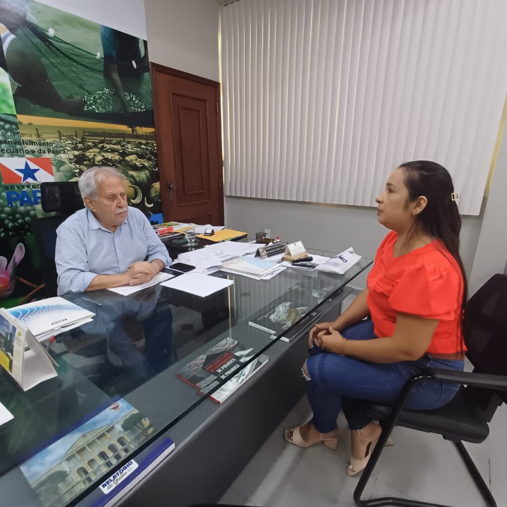 Candidata a vereadora por Bujaru, Julinda Ramos é recebida pelo Secretário de Estado de Agricultura Giovanni Queiroz