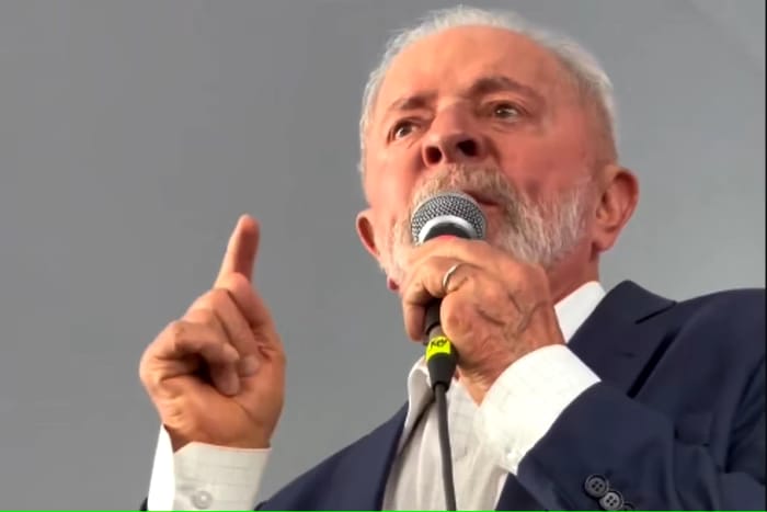 Lula se feriu e levou pontos na cabeça após acidente doméstico