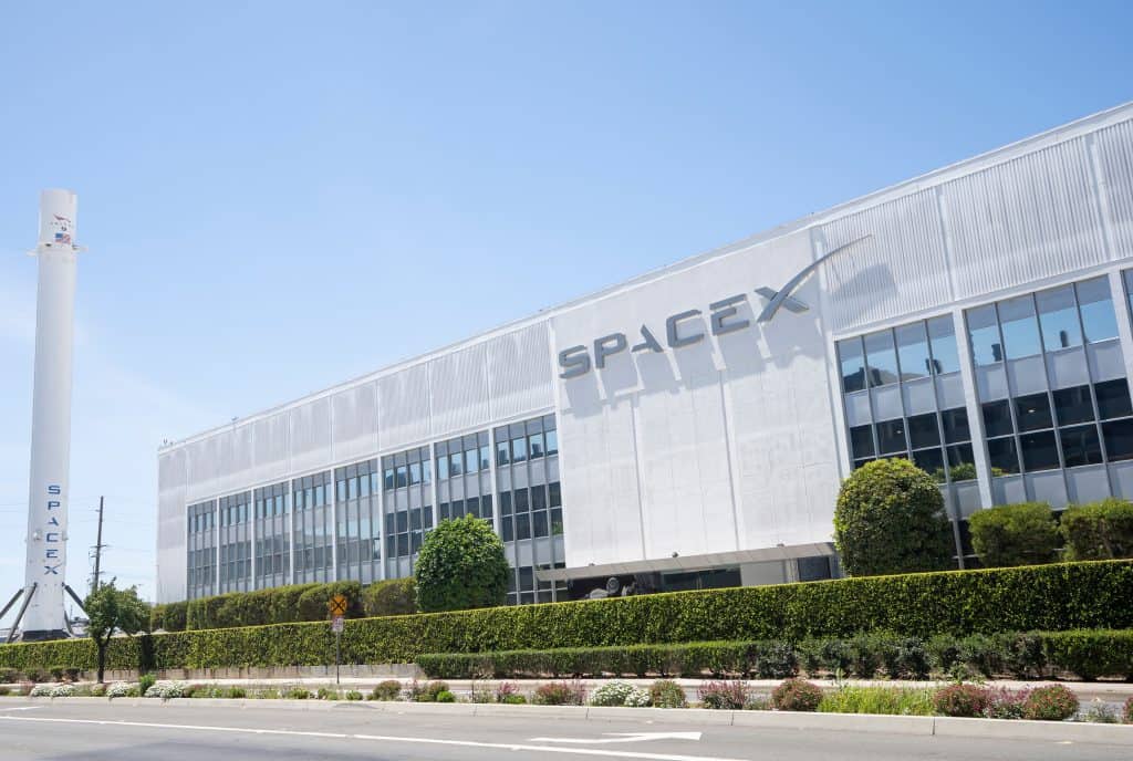 Missão da SpaceX bate novo recorde e prepara volta para casa