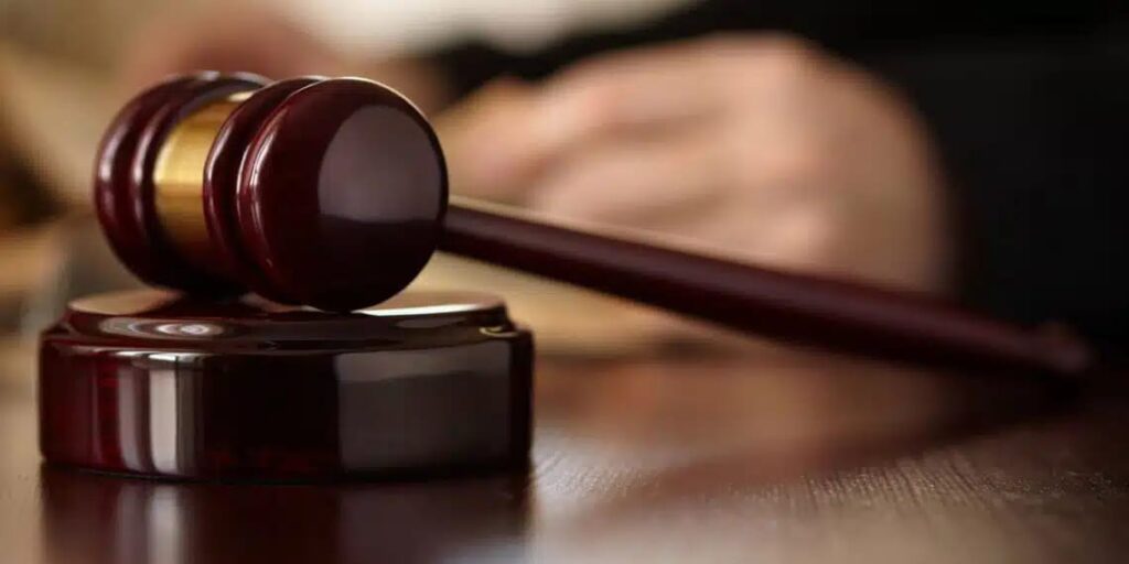 Juíza do caso Deolane e Gusttavo Lima é retirada à força de imóvel