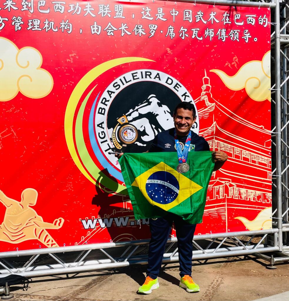 Atleta paraense vence Copa Internacional de Kung Fu, conquista o Tetra e é homenageado em campeonato