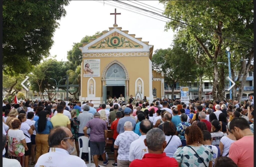 Senhora do Ó leva milhares de fiéis às ruas de Mosqueiro