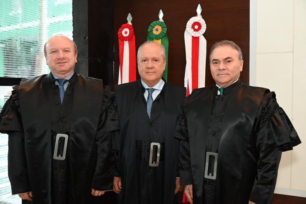 TCE-PA elege Conselheiro Fernando Ribeiro como novo presidente para o biênio 2025-2026