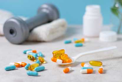 Combinar suplementos por conta própria pode ser perigoso