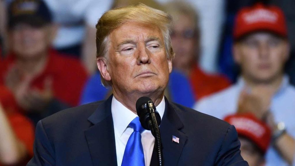 Trump sugere atirar em drones “misteriosos”; entenda o caso