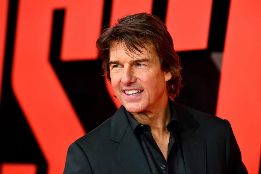 Tom Cruise recebe maior honraria civil da Marinha dos EUA