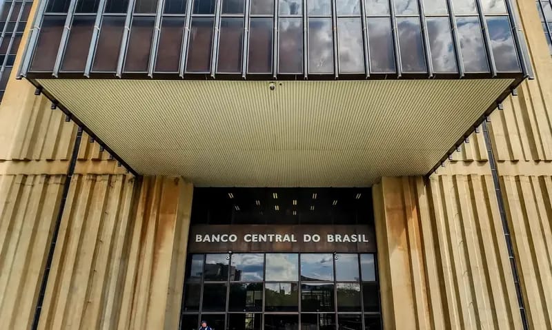 Banco Central aumenta taxa de juros para 13,25% na primeira reunião comandada por Galípolo