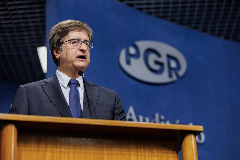 PGR fatia denúncia contra Jair Bolsonaro e gera controvérsia