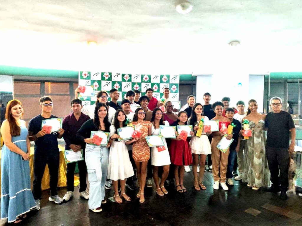 Equipe de Natação da Tuna celebra ano vitorioso