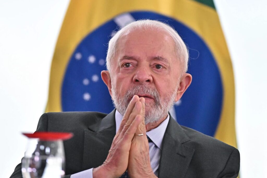 Ipec: 62% acham que Lula não deveria se candidatar à reeleição. Idade avançada do presidente é um dos motivos.