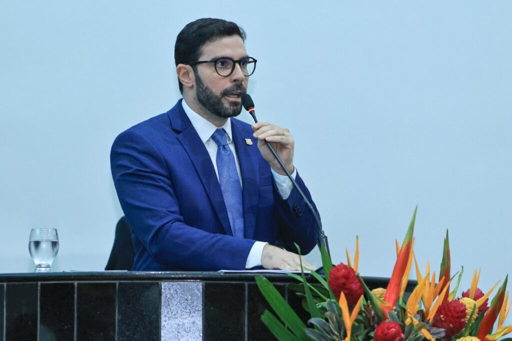 Prefeito abre trabalhos da Câmara Municipal e destaca avanços