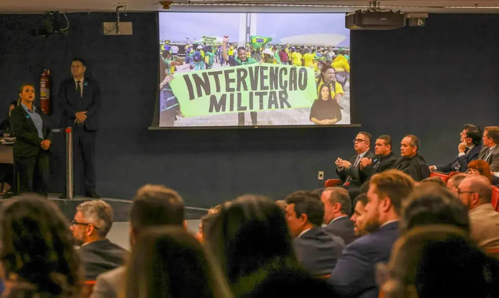 STF forma maioria para tornar ex-presidente Jair Messias Bolsonaro e aliados réus em processo aberto pela esquerda